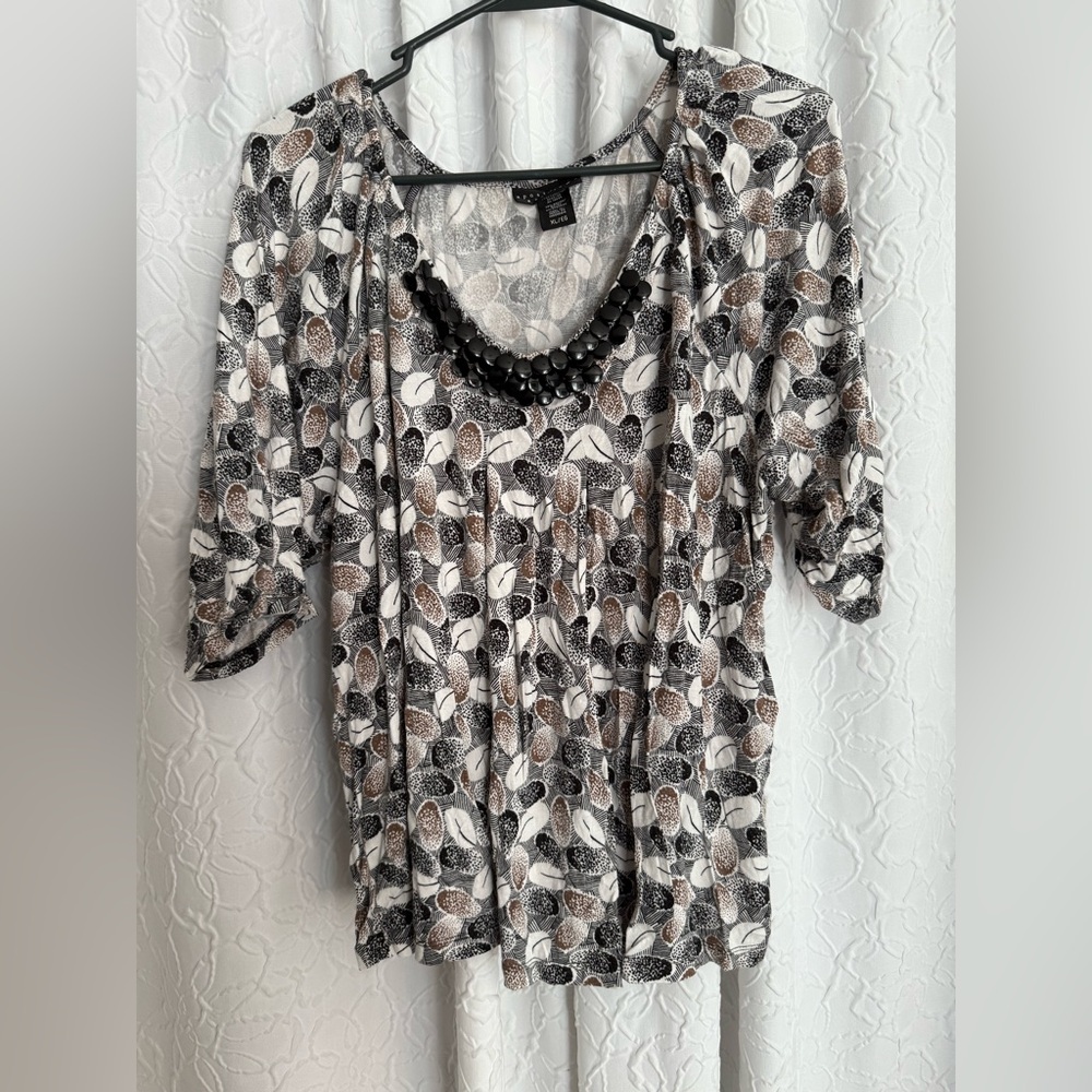 Apostrophe Stretch(XL)-Black Brown Patterned Blouse w/Beaded Neckline &Feathers